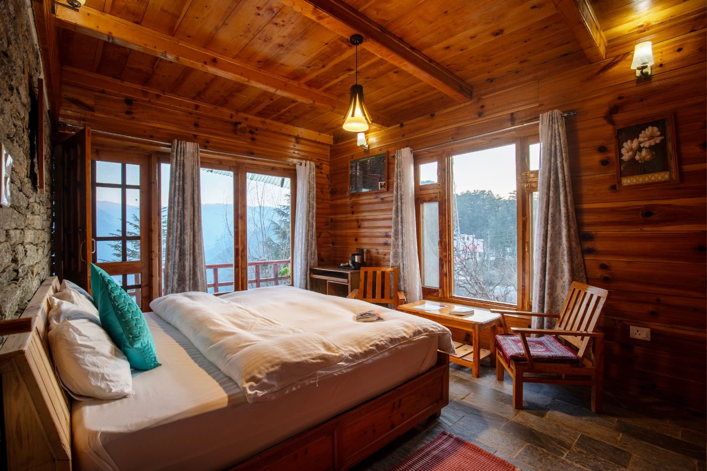 images/room/executive-family-suite-with-balcony2.jpg